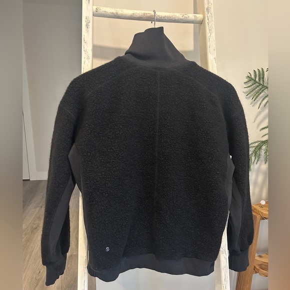 Lululemon Stand Out Sherpa 1/2 Zip ~ size 4 - Picture 5 of 9